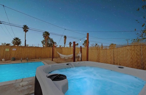 Twentynine Palms House | Rustic Palms Oasis: In-Ground Pool, HotTub,Firepit