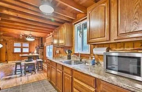 Lake Harmony Estates Cabin | Rustic Pocono Mountain Chalet