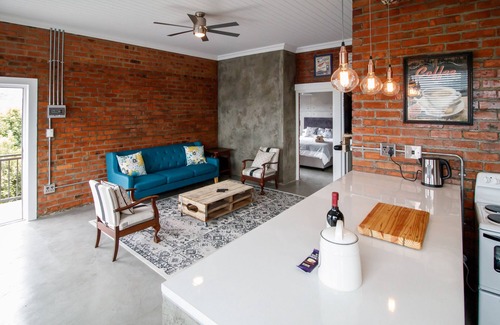 Trawal Apartment | Rustic Retreat 2 Bedroom Apartment - Durbanville