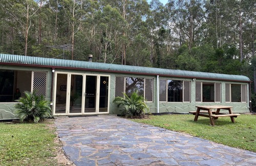 Crohamhurst House | Rustic Retreat - Sunshine Coast Hinterland