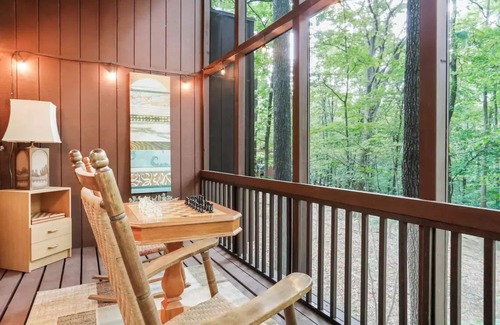 The Woods Cabin | Rustic Retreat