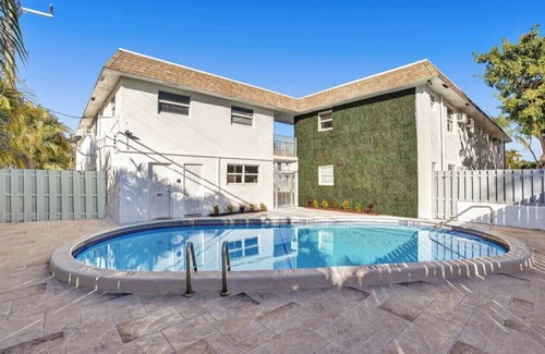 Downtown Fort Lauderdale Apartment | Rustic Retreats: Beachy 1BR in the heart of Fort Lauderdale