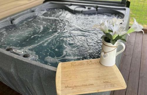 Sevierville House | Rustic River Lodge by HoneyBearCabins 7BR 6BA sleeps 21