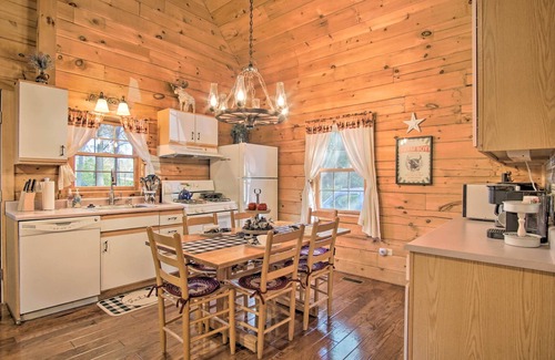 Oceana County Cottage | Rustic Rothbury Cabin w/Resort Amenity Access!