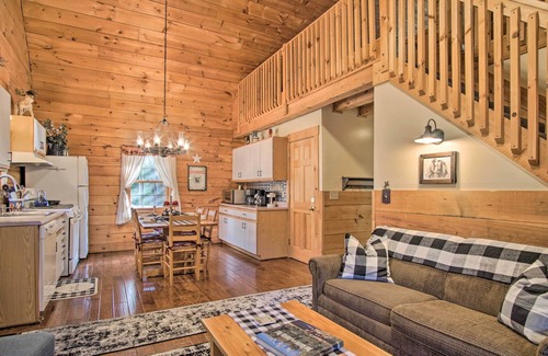 Oceana County Cottage | Rustic Rothbury Cabin w/Resort Amenity Access!
