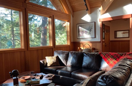 Gold Beach House | Rustic & Serene Forest Retreat