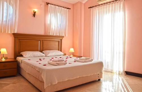Oludeniz Villa | Rustic stone villa with private pool and large enclosed garden - FREE WIFI