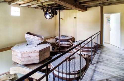 Bourgueil House | Rustic traditional cottage with historical charm