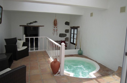 La Vegueta Villa | Rustic villa with jacuzzi, heated pool and sun terrace