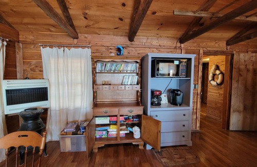 Hemphill House | Rustic Waterfront Cabin on Toledo Bend Lake