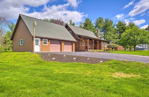 Zanesville House | Rustic Zanesville Getaway w/Expansive Yard!