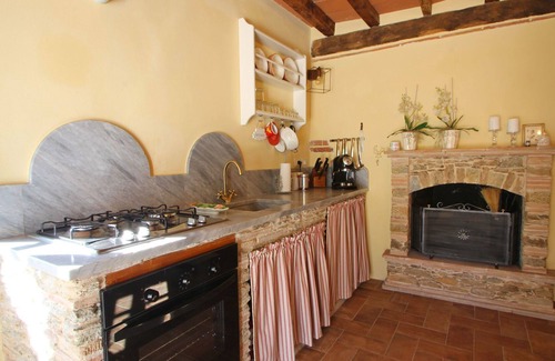 Seravezza House | Rustical house with Jacuzzi for 4 People and private Garden