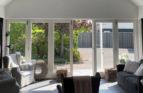 Municipality of Goeree-Overflakkee House | Rustig gelegen luxe verblijf in Dirksland, Goeree Overflakkee te Zuid-Holland