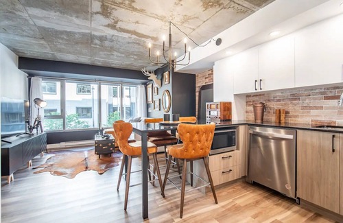 Vieux-Quebec-Cap-Blanc-colline Parlementaire Condo | Rustique, NEW in Quebec city - 2 rooms + 2 bathroom (pool on roof during summer)
