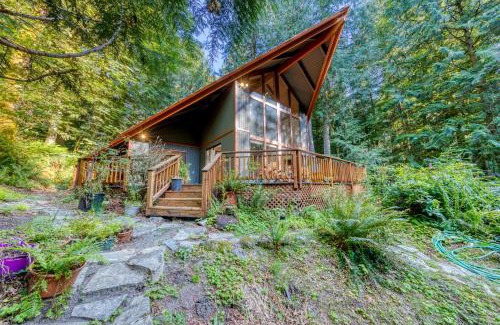 Rhododendron House | Rustling Waters Getaway