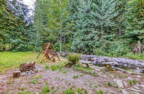 Rhododendron House | Rustling Waters Getaway