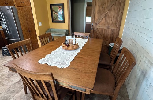 Grand Island Cabin | Rusty Flatts-Countryside Retreat Just Outside Grand Island – Sleeps 8