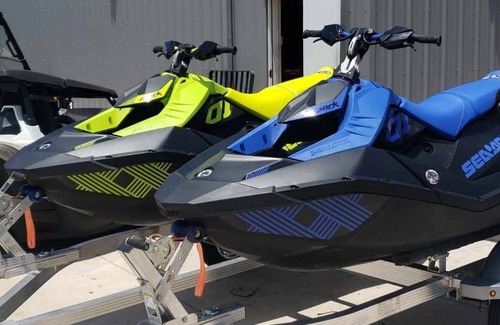 Port Malabar House | RV Camper - Jet Skis Included - Couples Vacation