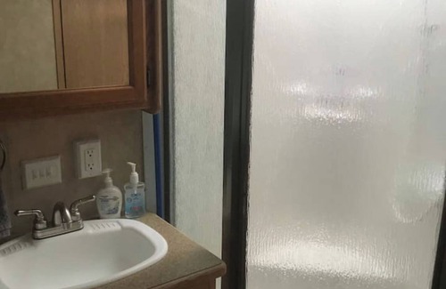 Markerville House | RV/camper trailer on acreage 5 km N of Sylvan Lake