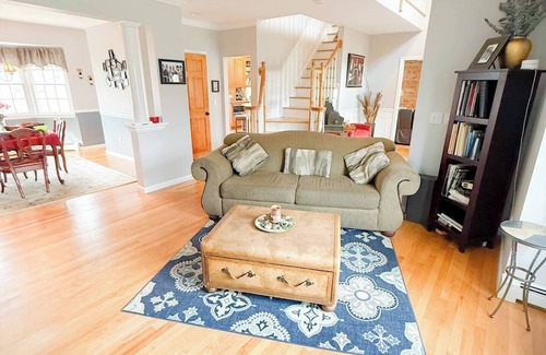 Lake Ronkonkoma House | RYDER CUP ACCOMMODATION <30 minutes. CONCIERGE SERVICES AVAILABLE