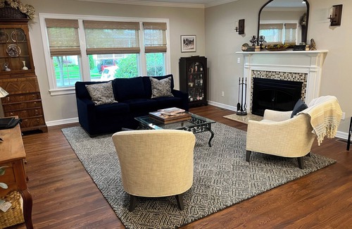 Merrick House | RYDER CUP ENTHUSIASTS: 11 miles from Bethpage Black. Spacious 4 bedroom home.