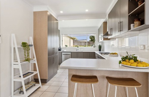 Rye House | Rye Beach Chalet - Downstairs Only