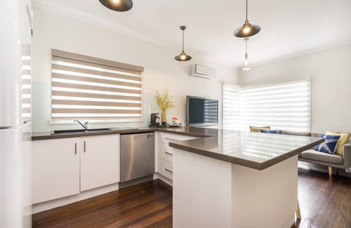 Rye House | RYE Classic- amazing location, up to13 guests, foxtel, - BONUS* NIGHT OFFER 2025