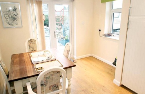 Bishopston House | Rye Ground Annexe in the beautiful Swansea