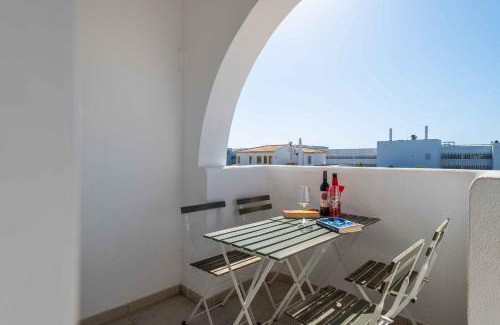 Castelo Apartment | São Rafael 1 Bedroom with Pool