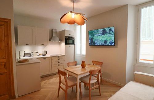 Antibes Old Town Apartment | Séjour de luxe au Vieil Antibes & proche plage