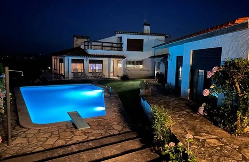 Salir do Porto Villa | Sítio do Louro Villa - Deluxe Villa w/gaming room