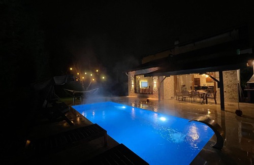 Sapanca Villa | Sıcak havuzlu müstakil villa zeyfathome