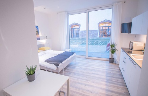 Bruhl-Guterbahnhof Apartment | S Apartment with Balcony