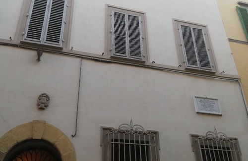 Sant' Ambrogio Apartment | S. Croce Apartment Historic Center Air Conditioning Wi-fi Duomo Florence