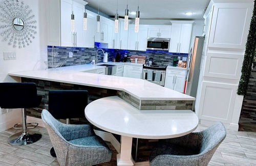 West Palm Beach House | S&H Unlimited West Palm Beach Private 3 Bedroom House