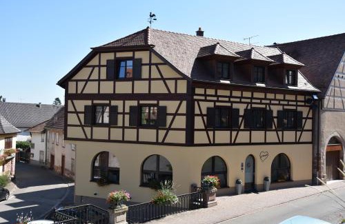 Bergheim Apartment | S'Harzala Taupe