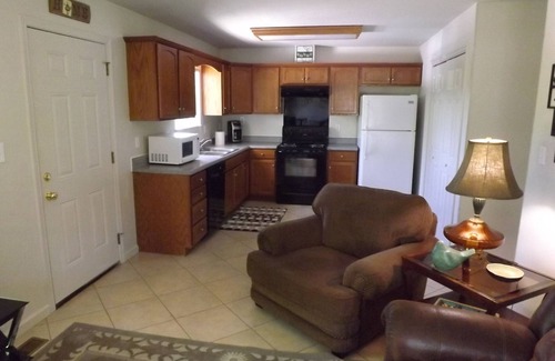 Knoxville House | S. Knox House - 6 Beds - Minutes to the Stadium