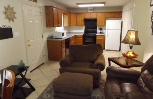 Knoxville House | S. Knox House - 6 Beds - Minutes to the Stadium