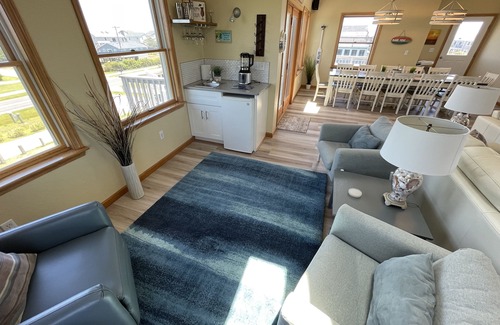 South Nags Head House | S. Nags Head Semi-Oceanfront: Large Pool, Cabana, Hot Tub, NEW Kitchen & Baths!