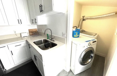 East San Gabriel House | S-Spacious 5-bedroom house with backyard in delightful San Gabriel