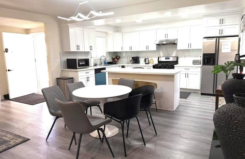 East San Gabriel House | S-Spacious 5-bedroom house with backyard in delightful San Gabriel