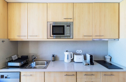Campanha Condo | S1405 | practical and modern | parking, balcony and AC