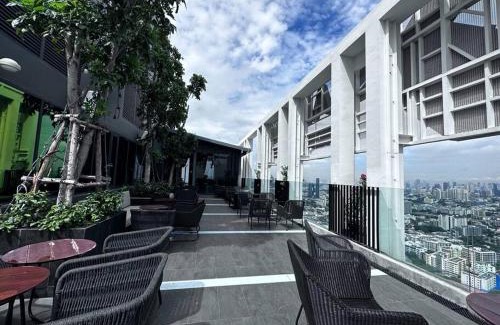 Phra Khanong Apartment | S87-7052 BTS Onnut High Floor Gym Swim Good View