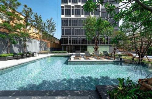 Phra Khanong Apartment | S87-7052 BTS Onnut High Floor Gym Swim Good View