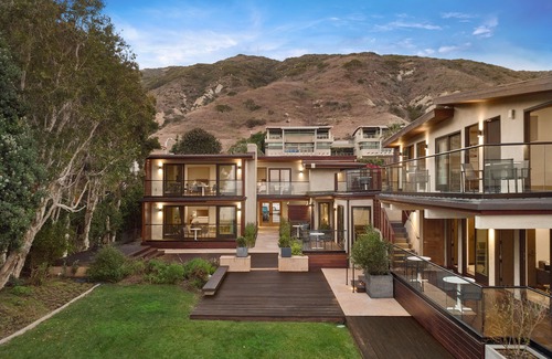 Eastern Malibu Apartment | SA Beach Suites #2 - Carbon Beach Luxury Suite for Two