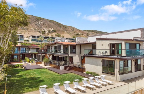 Eastern Malibu Apartment | SA Beach Suites #2 - Carbon Beach Luxury Suite for Two