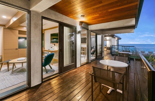 Eastern Malibu Apartment | SA Beach Suites #5 - Luxury Suite Steps to the Beach with Ocean View
