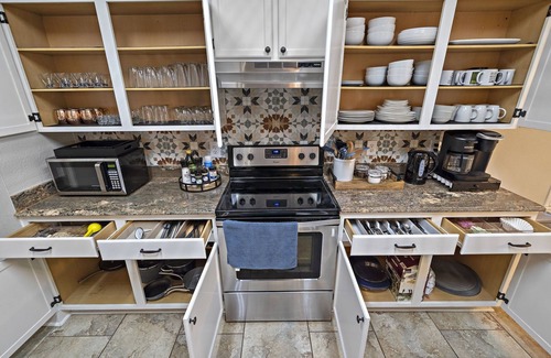 North San Antonio - SAT House | SA Golf Home Nr Six Flags | Wi-Fi | BBQ | Games