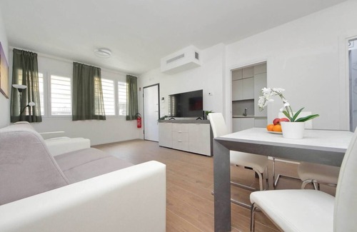 Marsala House | Sabelli 3 Detached Villa with Private Studio