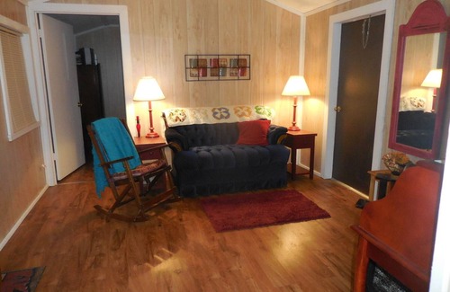 Hemphill Cabin | Sabine County
